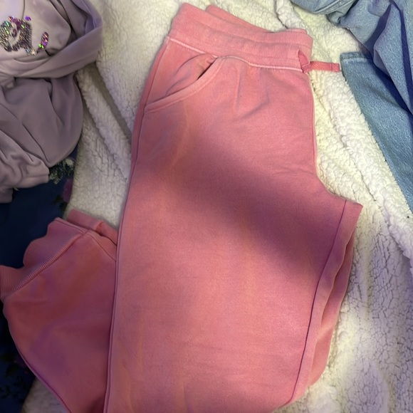 This is a bundle of 3 gap hoodie and 1 sweat pants cat and jack . - Picture 10 of 10